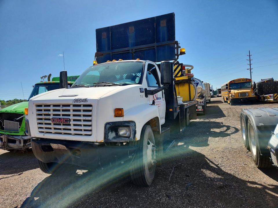 2005 Gmc C7500 VIN 1GDJ7C1C85F530503 — COPART salvage auction photo
