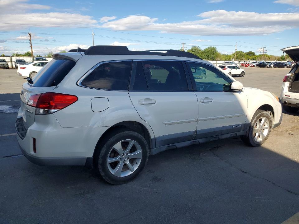 2013 Subaru Outback VIN 4S4BRBJC0D3299153 COPART salvage auction — SIDE, Salvage Title, sold $2,500 on 2026-07-09 (photo 3)