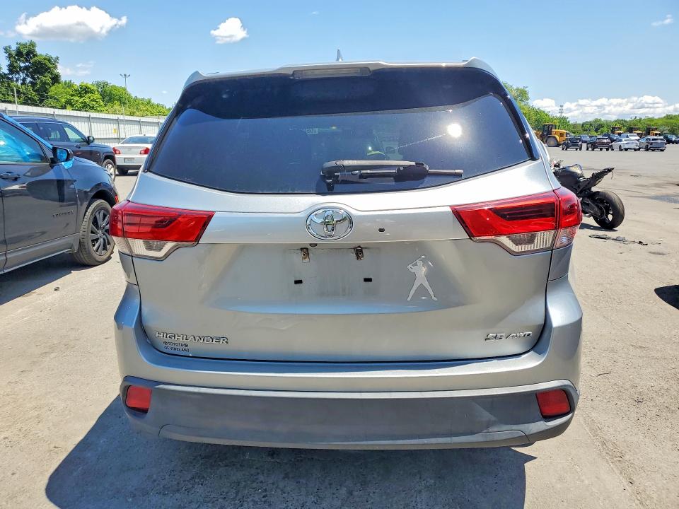 2017 Toyota VIN 5TDJZRFH9HS461038 COPART salvage auction — FRONT END, Nj - Cert Of Title-Salvage, sold $225 on 2026-07-30 (photo 6)