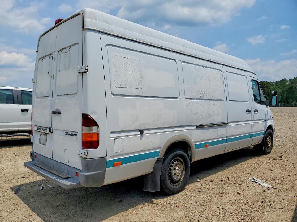 2006 Dodge Sprinter VIN WD0PD744265907747 COPART salvage auction — MECHANICAL, VA - CERTIFICATE OF TITLE, sold $225 on 2026-07-14 (photo 3)