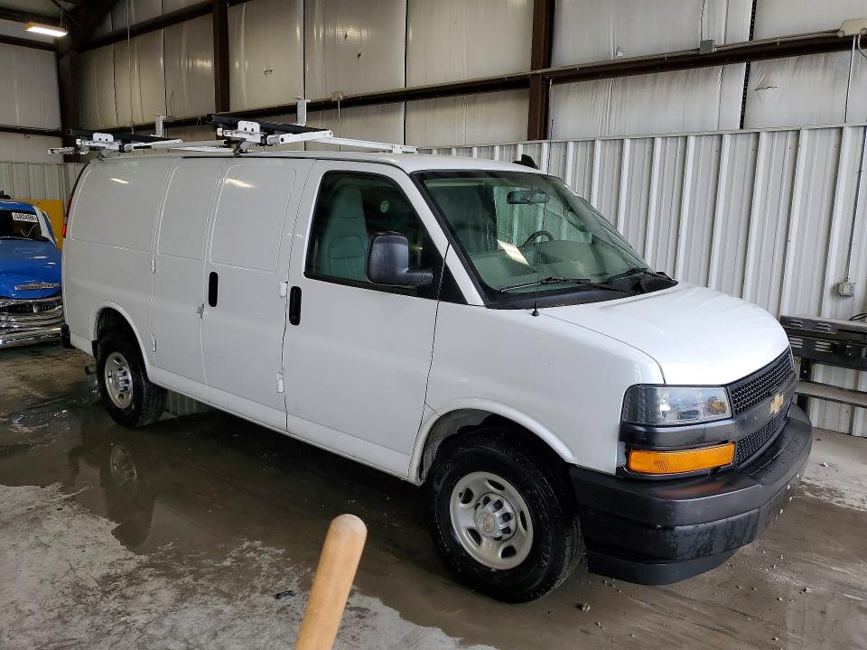 2023 Chevrolet Express 2500 VIN 1GCWGAFP9P1232732 COPART salvage auction — NORMAL WEAR, IL - CERTIFICATE OF TITLE, sold $4,600 on 2026-07-09 (photo 4)