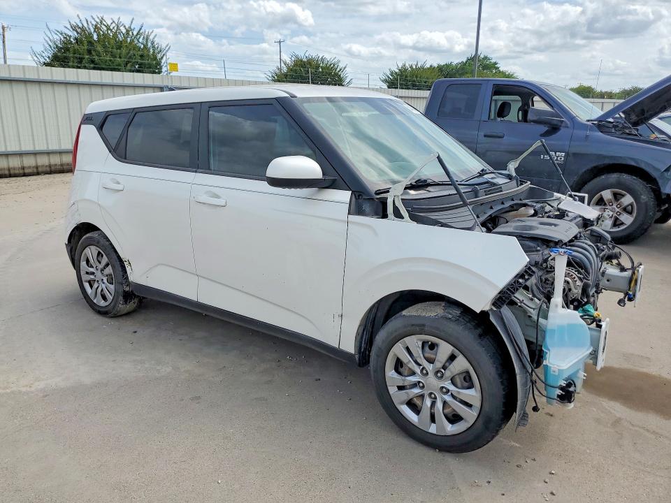 2021 Kia VIN KNDJ23AU6M7736987 COPART salvage auction — STRIPPED, Tx - Certificate Of Title (P), sold $1,500 on 2026-07-09 (photo 4)