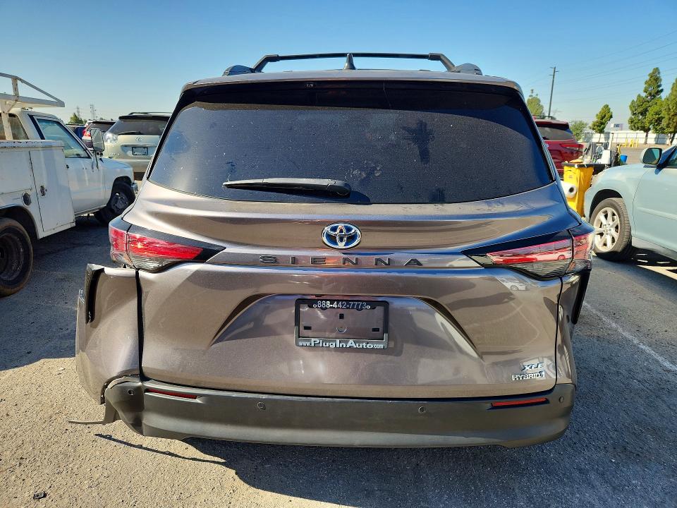 2022 Toyota Sienna VIN 5TDJRKEC4NS098012 COPART salvage auction — SIDE, CA - SALVAGE CERTIFICATE, sold $11,100 on 2026-07-23 (photo 6)