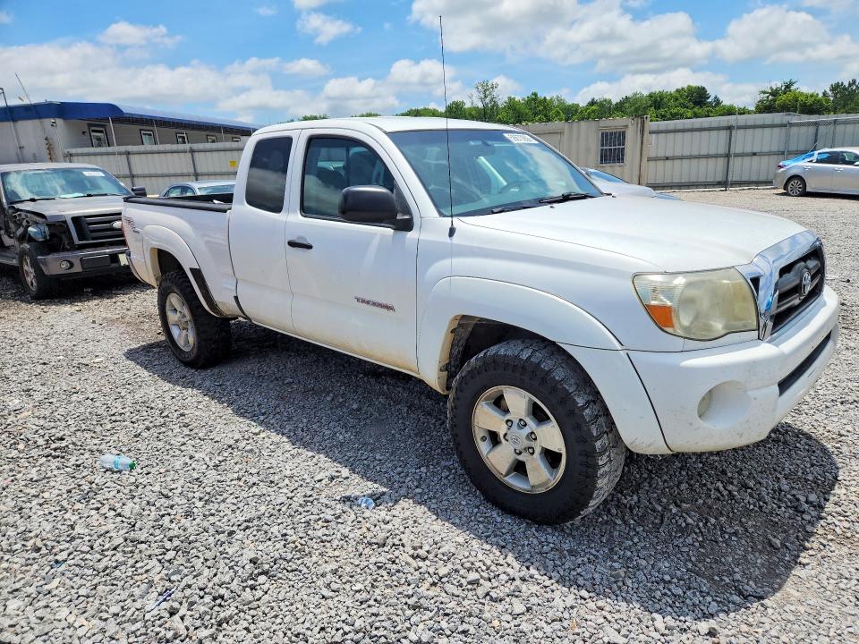 2008 Toyota Tacoma VIN 5TETU62NX8Z523700 COPART salvage auction — MINOR DENT/SCRATCHES, Al - Certificate Of Title, sold $3,550 on 2026-07-28 (photo 4)