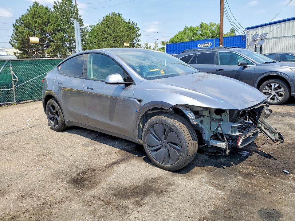 2026 Tesla Model y VIN 7SAYGDEE4TA456809 COPART salvage auction — FRONT END, Co - Public - Salvage Title, sold $16,700 on 2026-07-07 (photo 4)