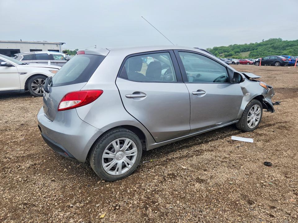 2011 Mazda 2 VIN JM1DE1HZ6B0105348 COPART salvage auction — FRONT END, Il - Salvage Certificate, sold $400 on 2026-07-31 (photo 3)