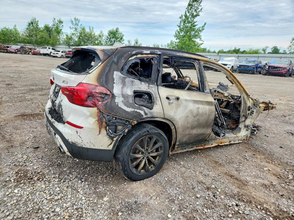 2018 BMW X3 VIN 5UXTR9C55JLD66858 COPART salvage auction — INTERIOR BURN, NY - MV-907A DISMANTLERS, sold $225 on 2026-07-20 (photo 3)