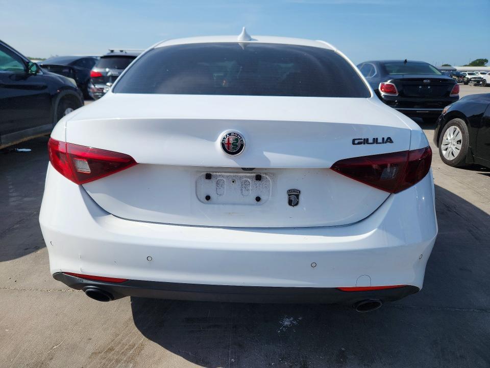 2019 Alfa romeo Giulia VIN ZARFAMAN7K7622765 COPART salvage auction — NORMAL WEAR, Tx - Certificate Of Title (P), sold $5,400 on 2026-07-29 (photo 6)