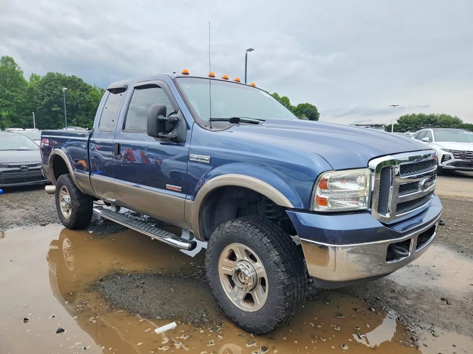 2006 Ford F-350 VIN 1FTWX31P06EA15600 COPART salvage auction — SIDE, Ct - Bill Of Sale-Salvage, sold $1,750 on 2026-07-02 (photo 4)