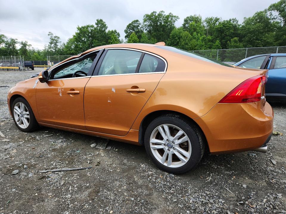 2013 Volvo VIN YV1612FS6D2198728 COPART salvage auction — ROOF, MD - CERT OF SALVAGE > 75% DAMAGE, sold $950 on 2026-07-02 (photo 2)