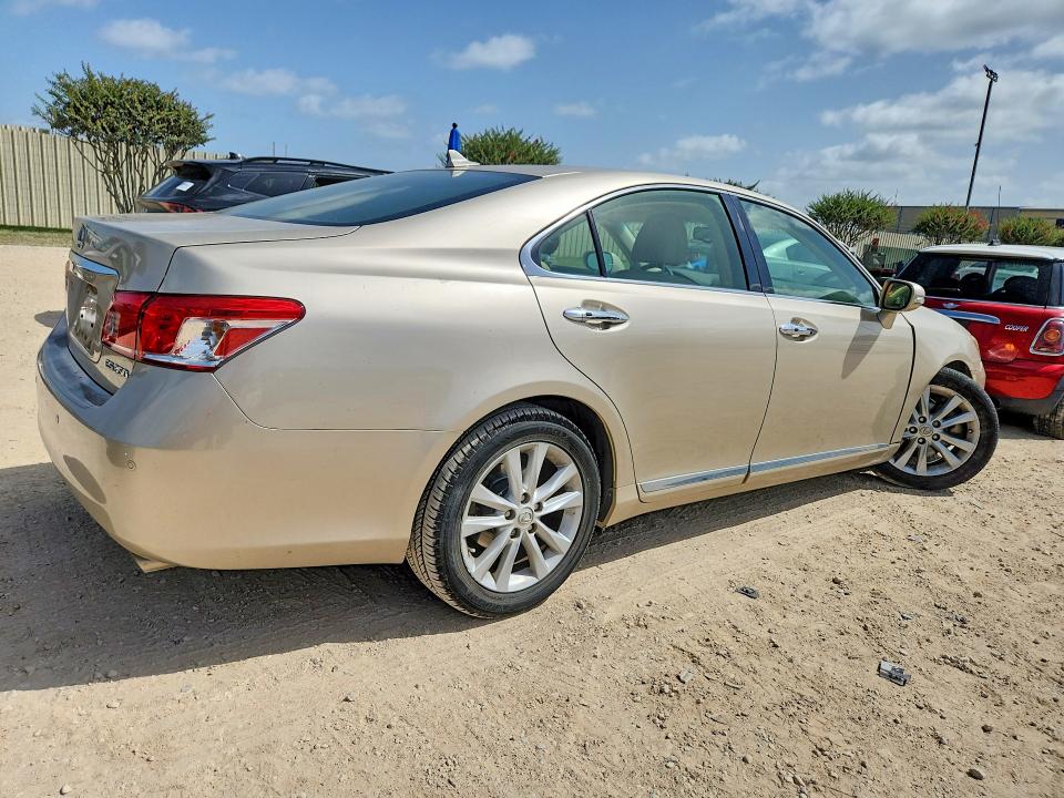 2011 Lexus ES VIN JTHBK1EG0B2470839 COPART salvage auction — UNDERCARRIAGE, Tx - Salvage Vehicle Title, sold $350 on 2026-07-30 (photo 3)