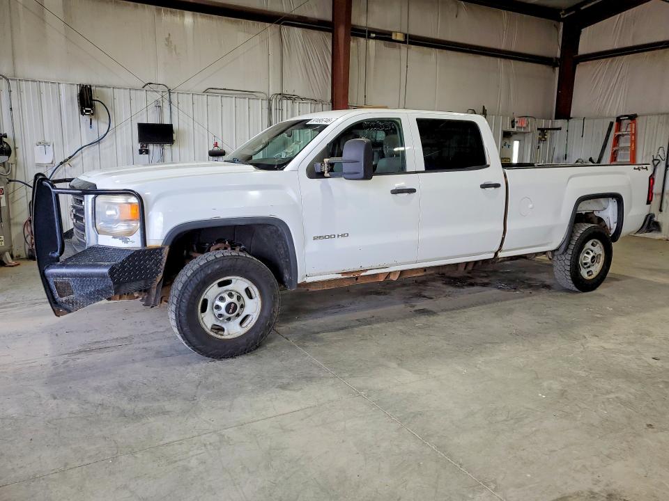 2015 Gmc SIERRA VIN 1GT12XEG5FF175640 COPART salvage auction — MINOR DENT/SCRATCHES, Mt - Certificate Of Title, sold $2,350 on 2026-08-03 (photo 1)