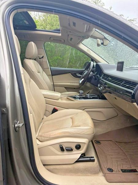 2017 Audi Q7 VIN WA1LAAF77HD007630 COPART salvage auction — MINOR DENT/SCRATCHES, Ma - Certificate Of Title (P), sold $8,400 on 2026-07-02 (photo 5)