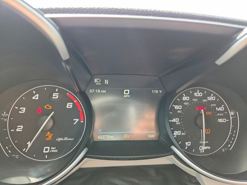 2021 Alfa romeo VIN ZARFAMAN5M7646355 COPART salvage auction — MINOR DENT/SCRATCHES, Nm - Cert Of Title-Salvage, sold $4,300 on 2026-07-16 (photo 9)