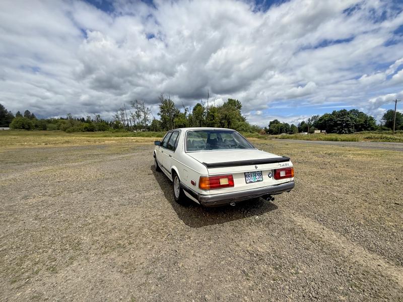 1985 BMW 7 series VIN WBAFJ910608751757 COPART salvage auction — MINOR DENT/SCRATCHES, Or - Certificate Of Title (P), sold $5,800 on 2026-07-13 (photo 3)