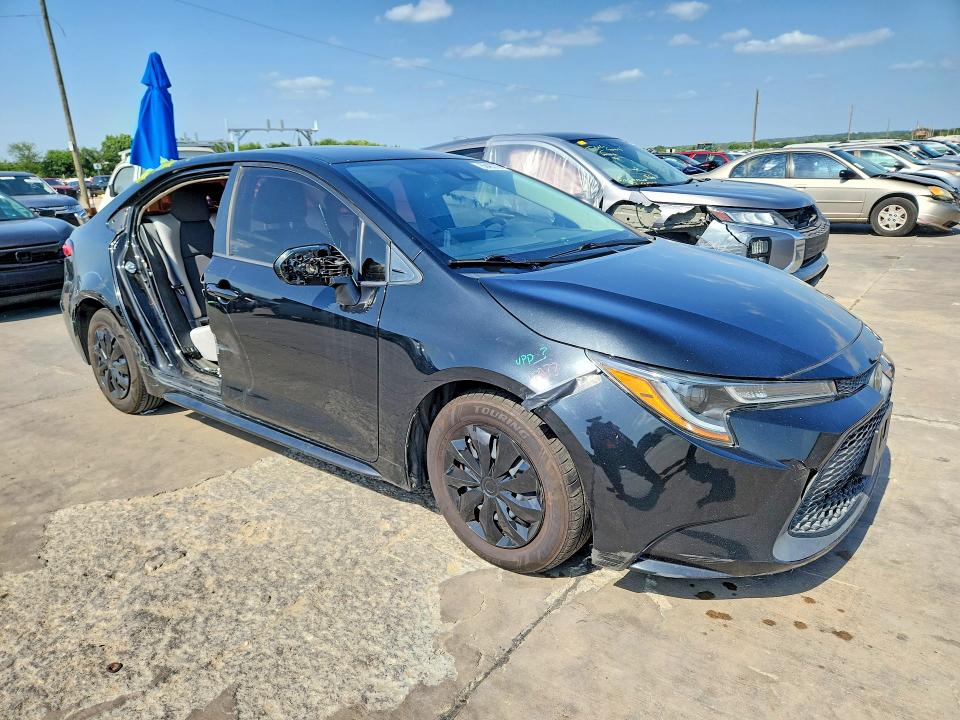 2020 Toyota Corolla VIN 5YFDPRAE9LP062020 COPART salvage auction — SIDE, Tx - Salvage Vehicle Title, sold $3,700 on 2026-07-23 (photo 4)