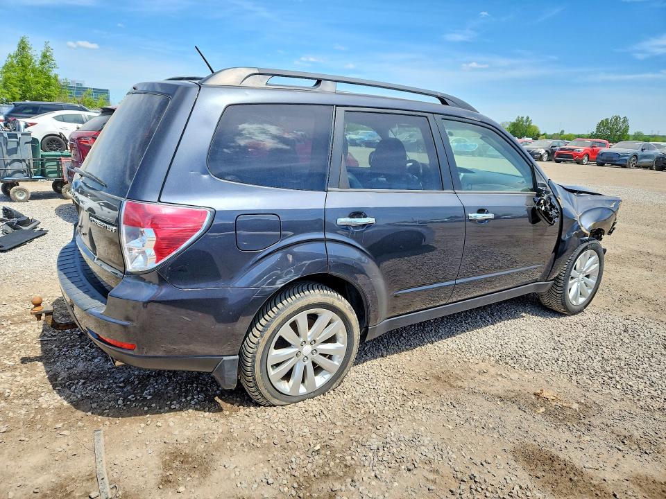 2012 Subaru Forester VIN JF2SHCEC1CH437874 COPART salvage auction — FRONT END, On - Permit No Brand - Unfit, sold $300 on 2026-07-09 (photo 3)