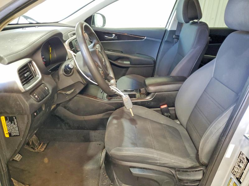 2016 Kia Sorento VIN 5XYPGDA55GG109022 COPART salvage auction — MINOR DENT/SCRATCHES, Wv - Certificate Of Title, sold $3,000 on 2026-07-16 (photo 7)