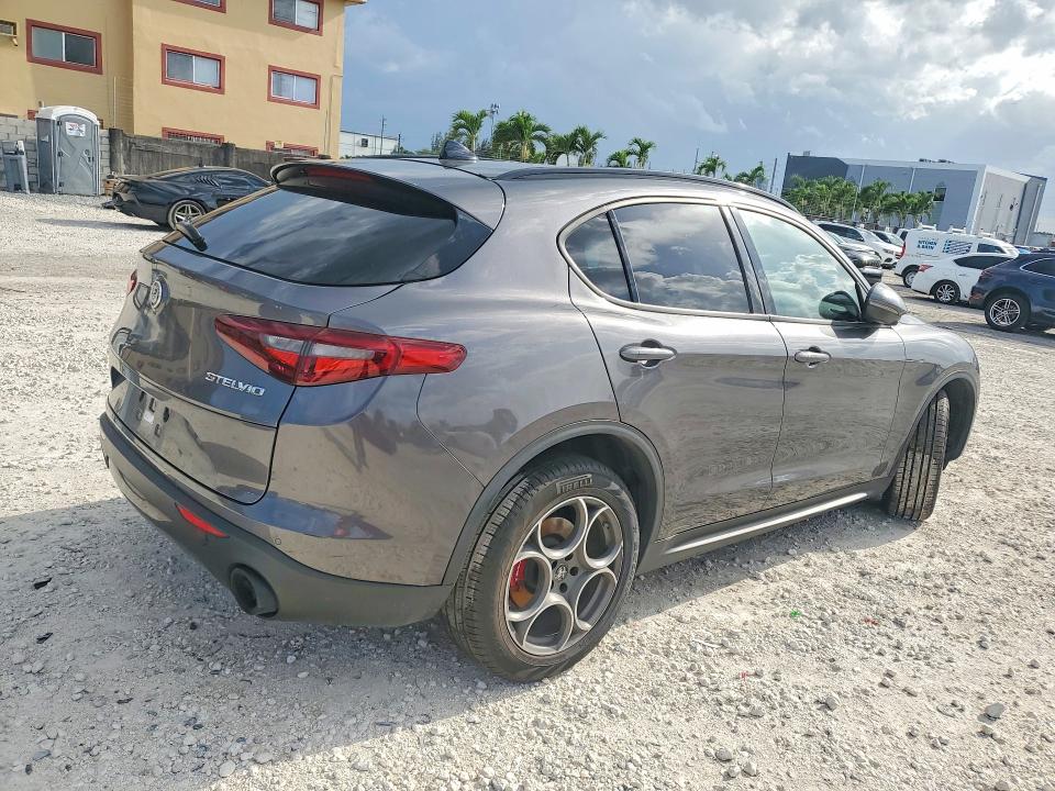 2023 Alfa romeo VIN ZASPAJAN3P7D59704 COPART salvage auction — SIDE, Fl - Certificate Of Destruction, sold $9,500 on 2026-07-25 (photo 3)