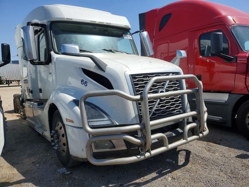 2023 Volvo Vnl VIN 4V4NC9EJ0PN615927 — COPART salvage auction photo