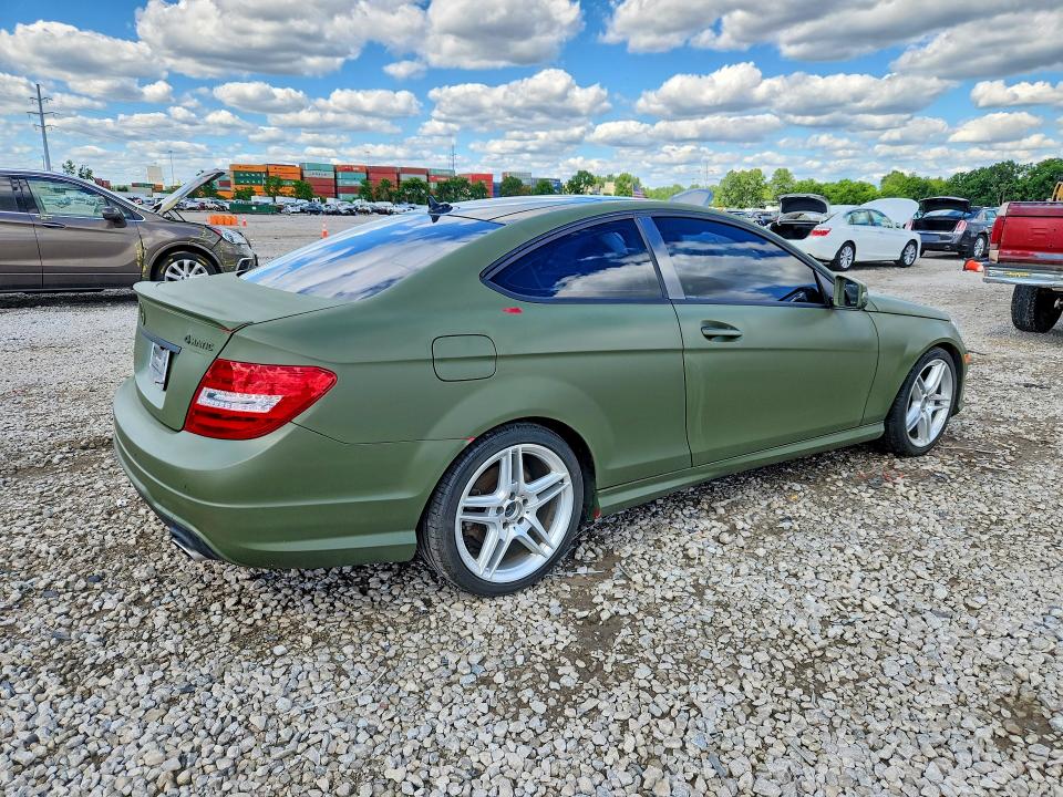 2014 Mercedes-benz C-klasse VIN WDDGJ8JB7EG292681 COPART salvage auction — FRONT END, Oh - Certificate Of Title (P), sold $6,800 on 2026-07-07 (photo 3)