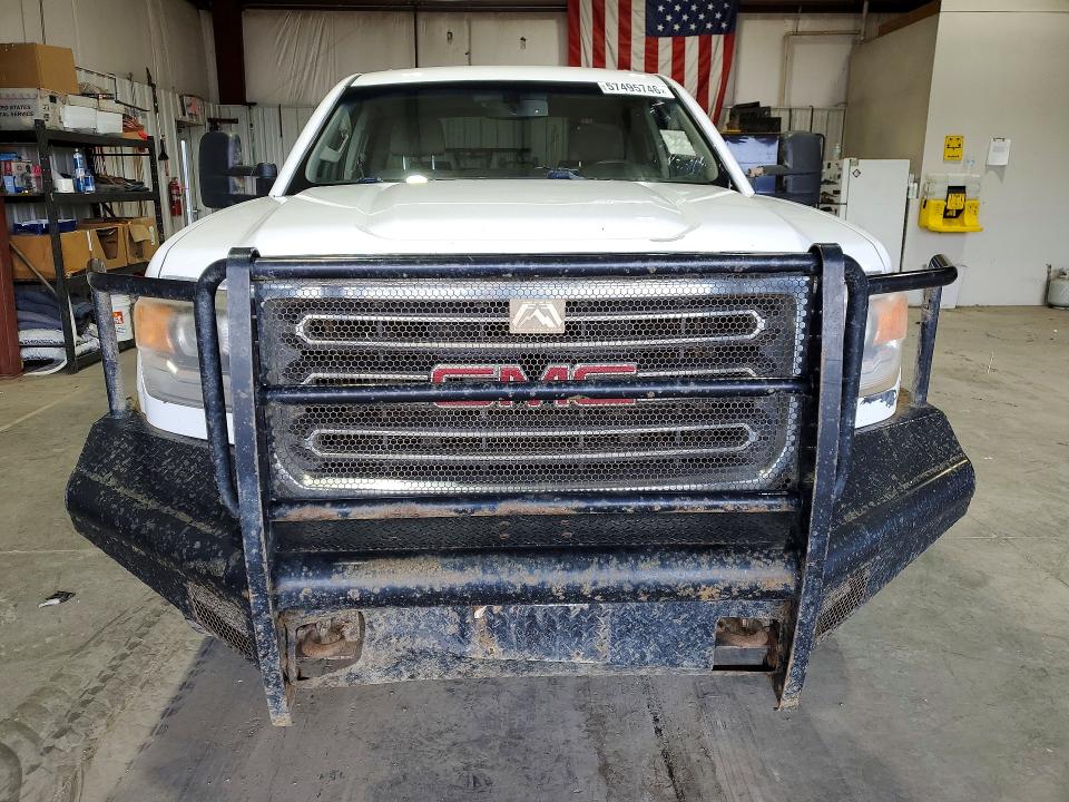 2015 Gmc SIERRA VIN 1GT12XEG5FF175640 COPART salvage auction — MINOR DENT/SCRATCHES, Mt - Certificate Of Title, sold $2,350 on 2026-08-03 (photo 5)
