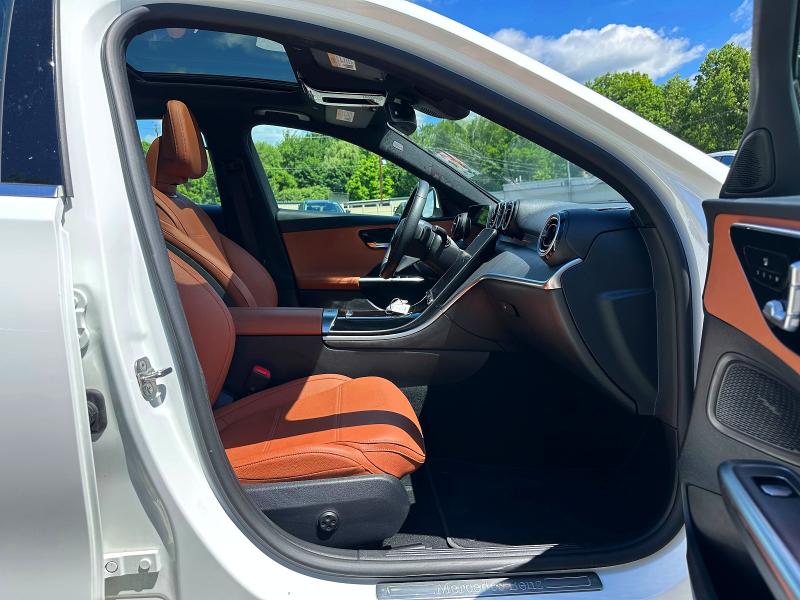 2025 Mercedes-benz C-klasse VIN W1KAF4HB5SR283368 COPART salvage auction — REAR END, Fl - Certificate Of Title, sold $33,500 on 2026-07-29 (photo 8)
