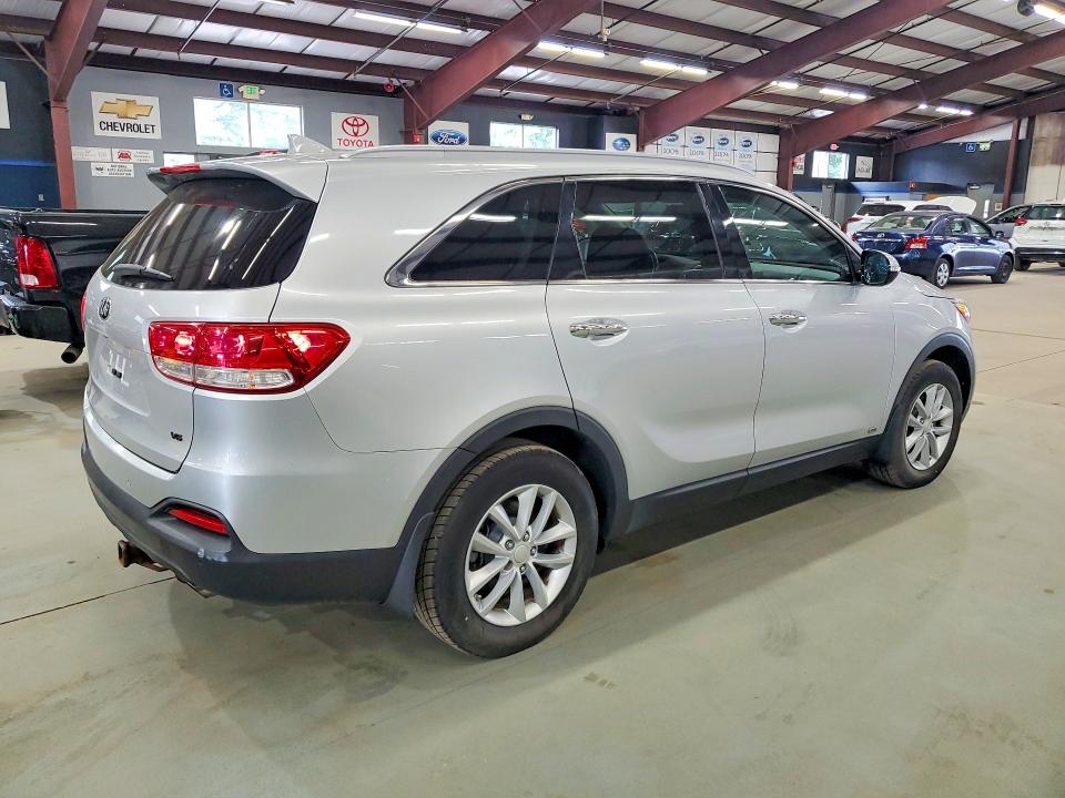 2016 Kia Sorento VIN 5XYPGDA50GG161920 COPART salvage auction — MINOR DENT/SCRATCHES, NH - CERTIFICATE OF TITLE, sold $2,600 on 2026-07-02 (photo 3)