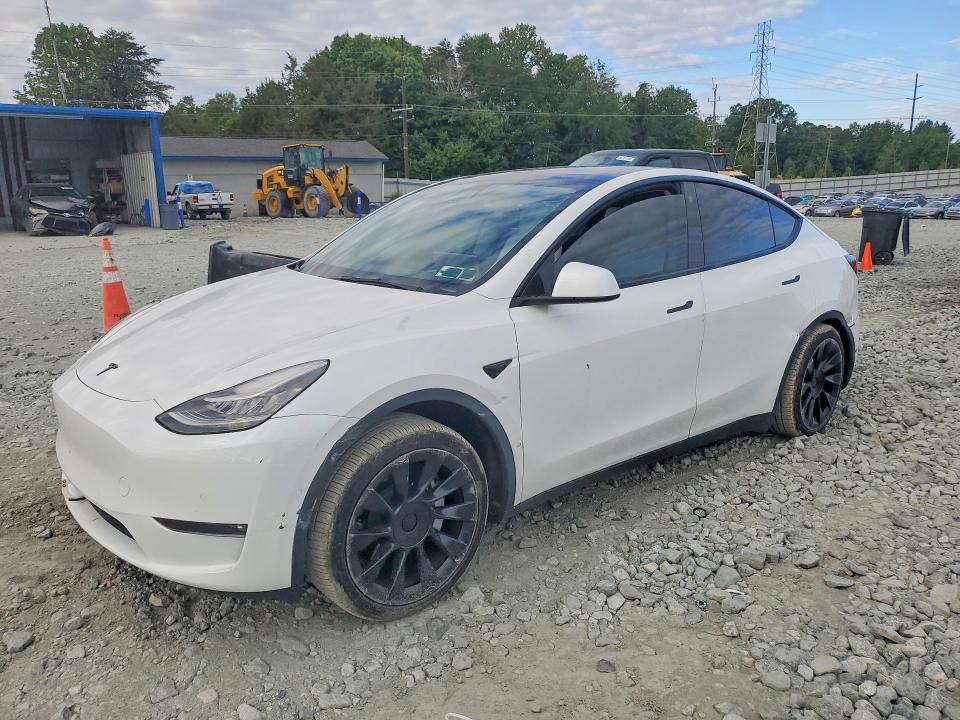 2021 Tesla Model y VIN 5YJYGAEE1MF195414 COPART salvage auction — SIDE, Nc - Salvage Certificate Of Title, sold $5,100 on 2026-07-22 (photo 1)