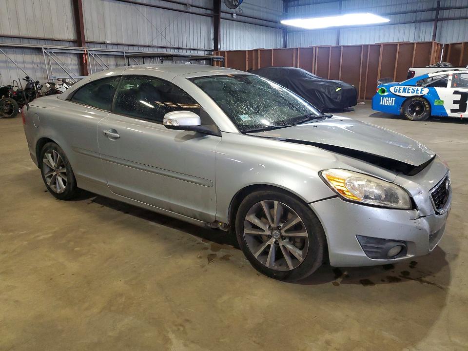 2012 Volvo C70 VIN YV1672MC6CJ123414 COPART salvage auction — FRONT END, FL - CERT OF TITLE SLVG REBUILDABLE, sold $325 on 2026-08-03 (photo 4)