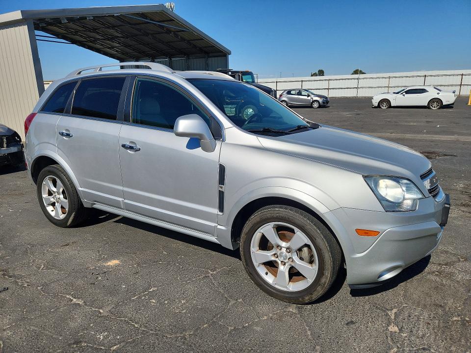 2014 Chevrolet Captiva VIN 3GNAL4EK8ES623175 COPART salvage auction — MINOR DENT/SCRATCHES, Ca - Dis/Dlr/Exp Only Clean Title, sold $300 on 2026-07-09 (photo 4)