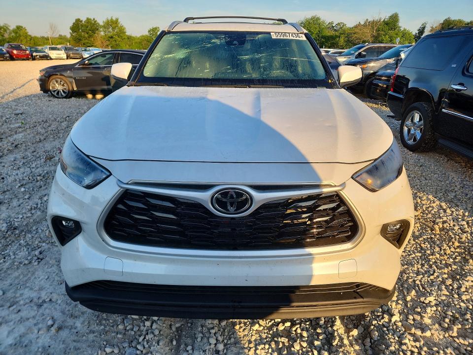 2022 Toyota Highlander VIN 5TDHZRBH2NS253762 COPART salvage auction — HAIL, Mo - Salvage Certificate Of Title, sold $22,100 on 2026-07-29 (photo 5)