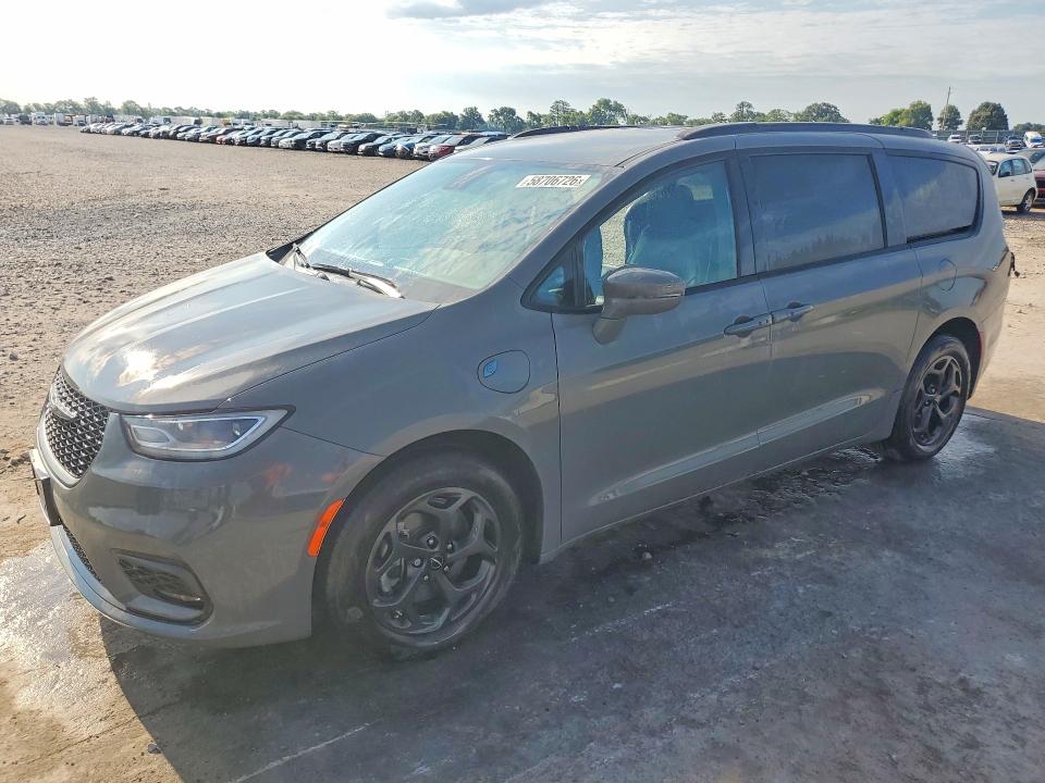 2021 Chrysler Pacifica VIN 2C4RC1S79MR586529 — COPART salvage auction photo