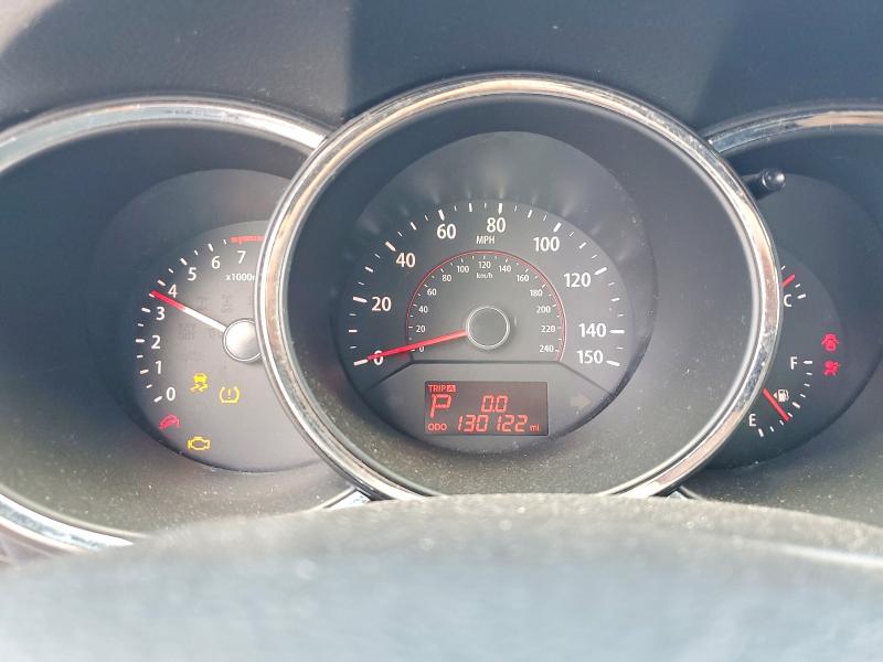 2011 Kia Sorento VIN 5XYKT4A25BG158385 COPART salvage auction — SIDE, Tx - Salvage Vehicle Title, sold $1,750 on 2026-07-30 (photo 9)