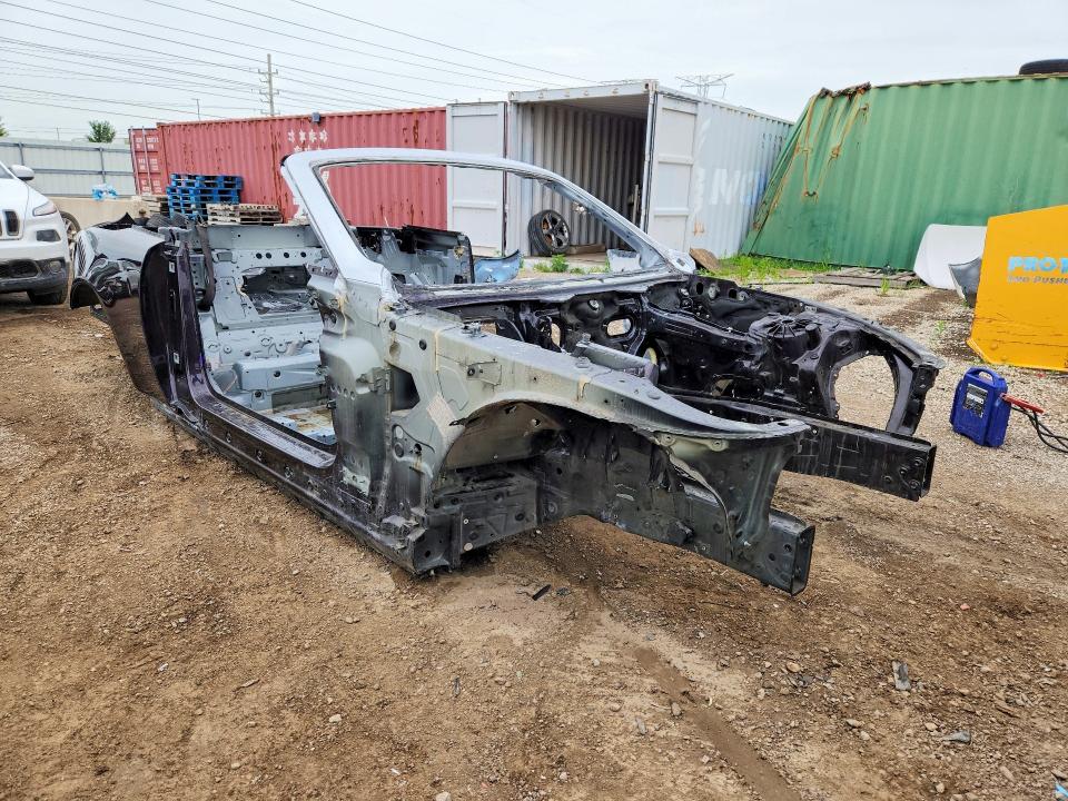 2018 Rolls-royce Dawn VIN SCA666D56JU107749 COPART salvage auction — STRIPPED, Tx - Certificate Of Title (P), sold $250 on 2026-07-28 (photo 4)