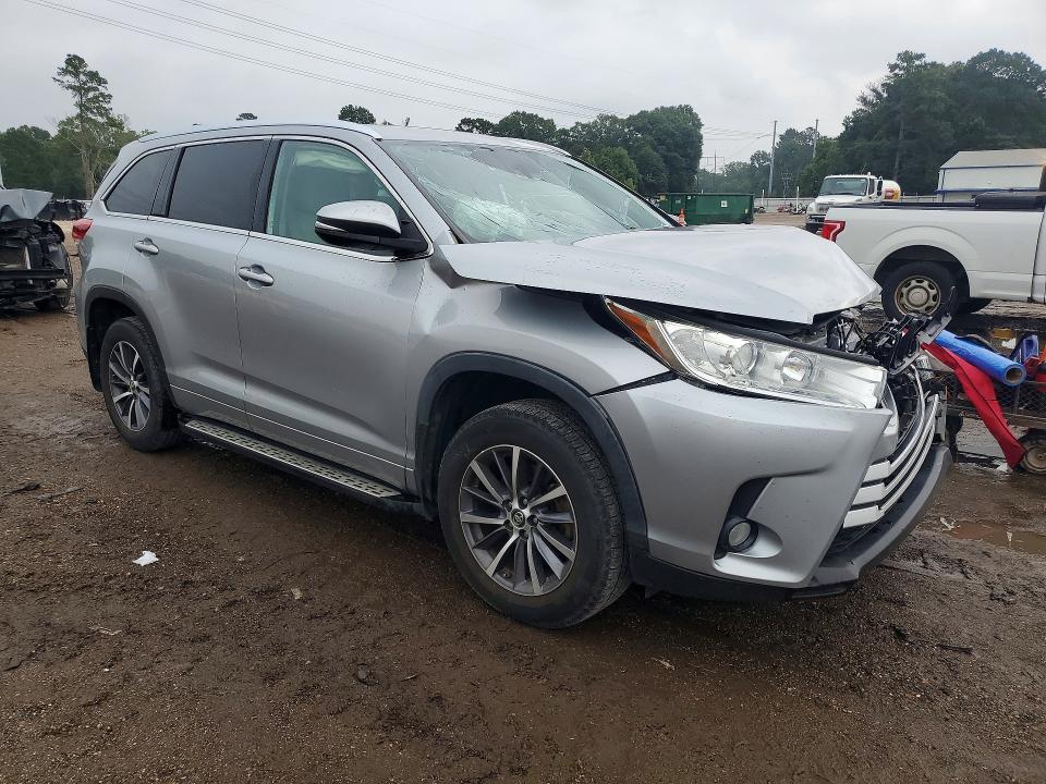2018 Toyota VIN 5TDKZRFH2JS538097 COPART salvage auction — FRONT END, La - Cert Of Title-Salvage, sold $6,900 on 2026-07-10 (photo 4)