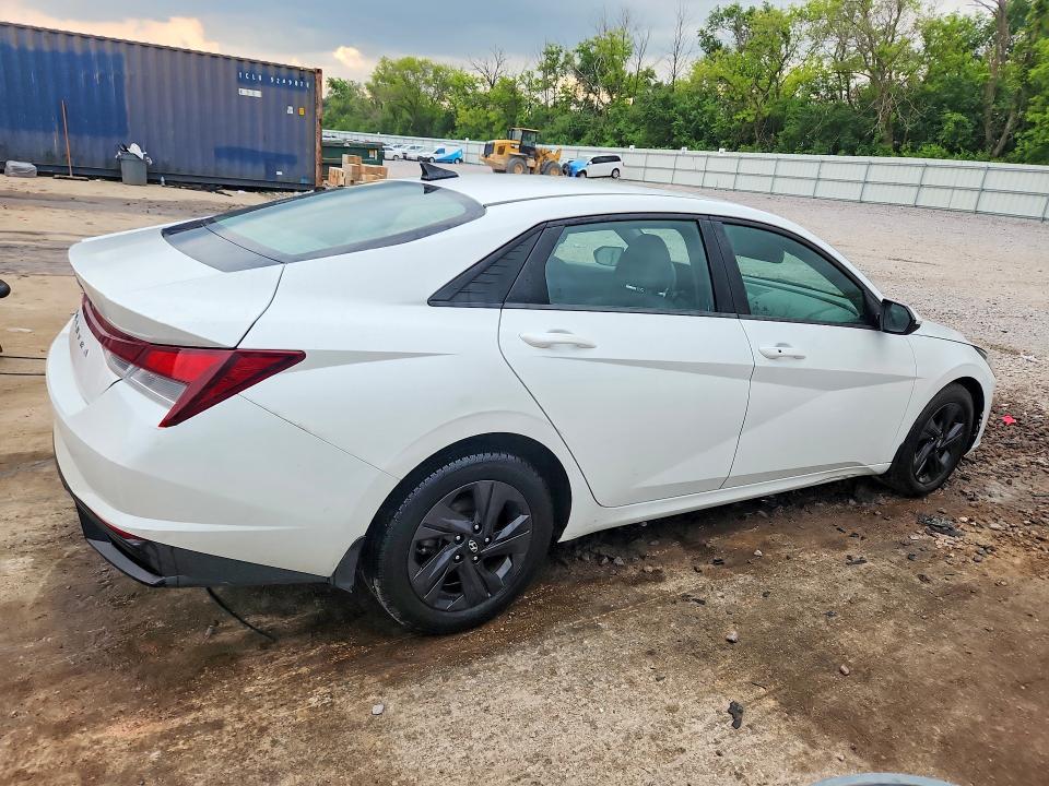 2022 Hyundai Elantra VIN 5NPLM4AG7NH061456 COPART salvage auction — HAIL, Wi - Junked Vehicle Bill Of Sale, sold $3,500 on 2026-07-06 (photo 3)