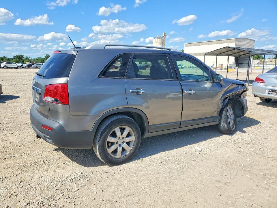 2013 Kia Sorento VIN 5XYKT4A28DG402792 COPART salvage auction — FRONT END, Mo - Salvage Certificate Of Title, sold $100 on 2026-07-28 (photo 3)