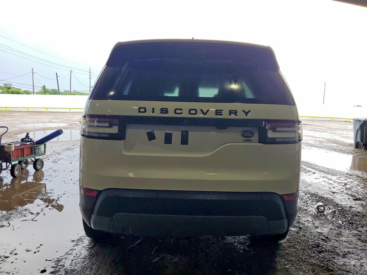 2017 Land Rover Discovery VIN SALRGBBV3HA024539 COPART salvage auction — Minor Dent/Scratches, TX - CERTIFICATE OF TITLE, sold $4,100 on 2026-07-09 (photo 6)