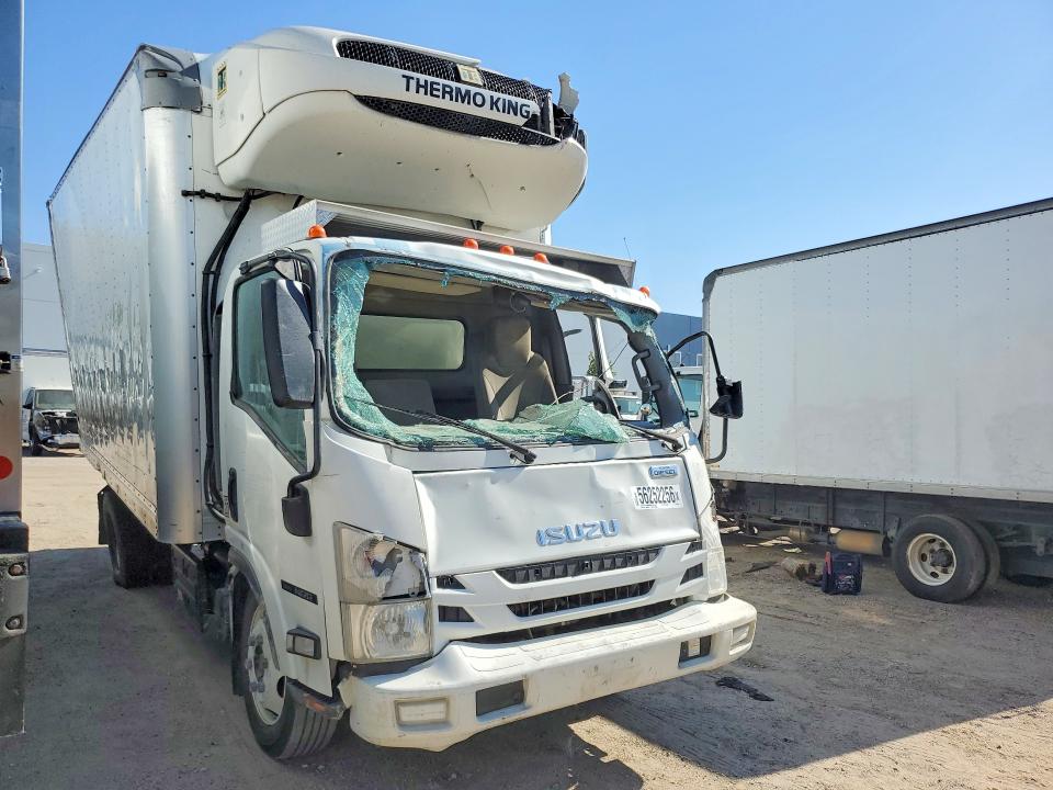 2020 Isuzu Nrr VIN JALE5W168L7300327 COPART salvage auction — ALL OVER, CA - SALVAGE CERTIFICATE, sold $1,900 on 2026-07-29 (photo 4)