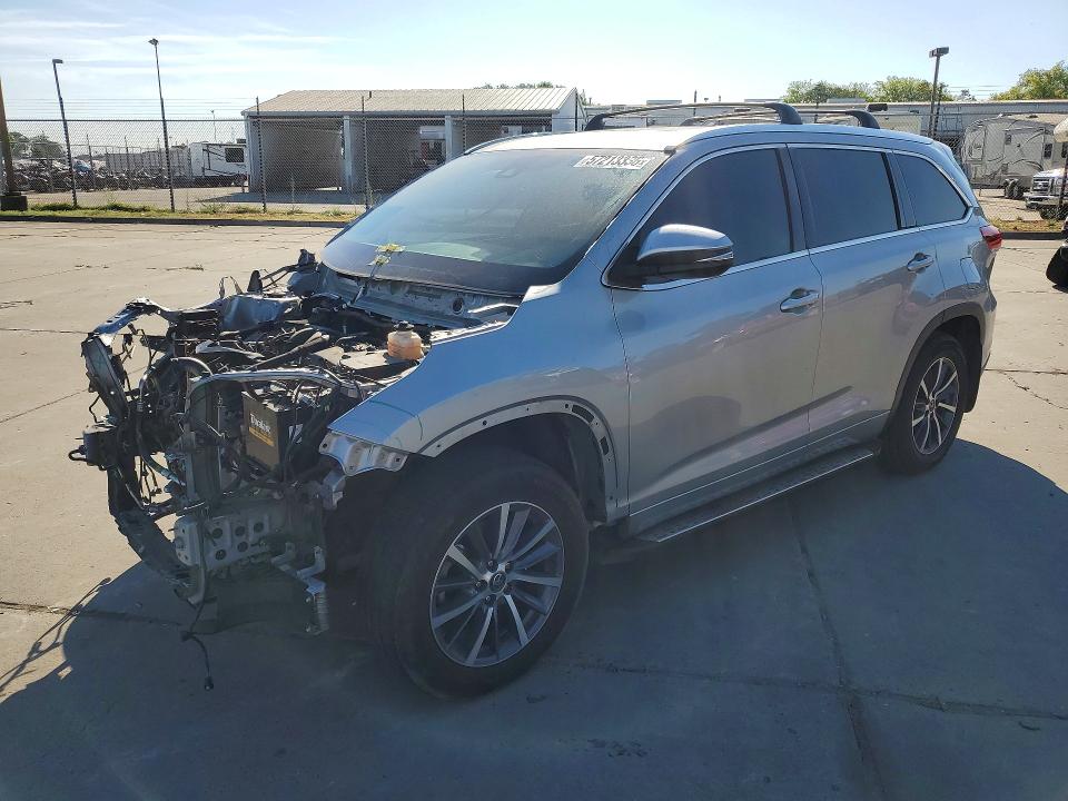 2017 Toyota VIN 5TDJZRFH8HS511346 COPART salvage auction — FRONT END, CA - SALVAGE CERTIFICATE, sold $7,400 on 2026-07-27 (photo 1)