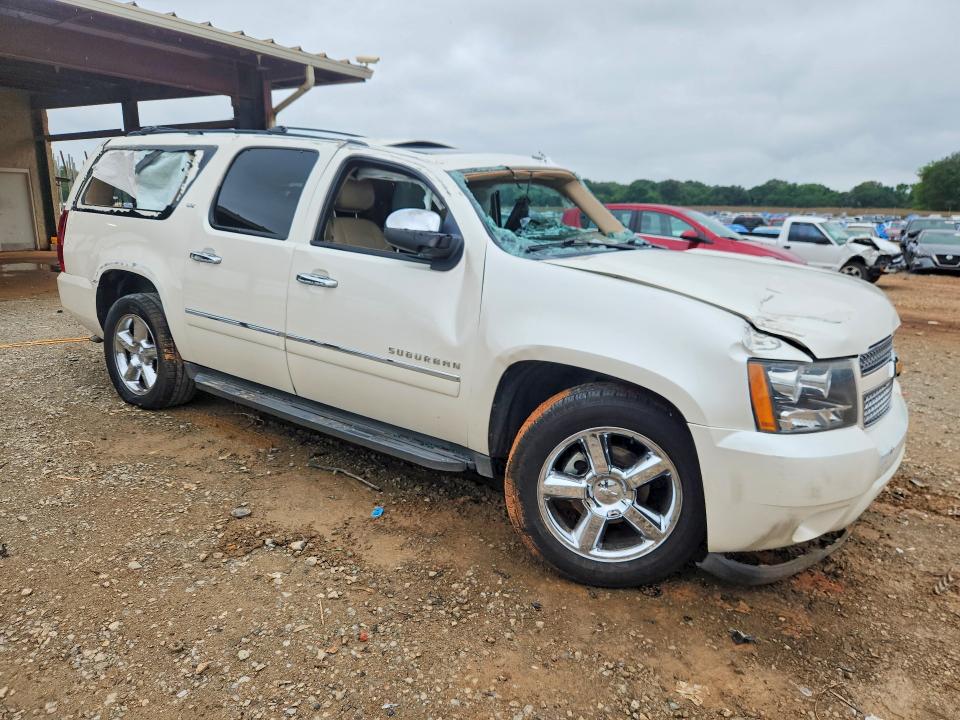 2012 Chevrolet Suburban VIN 1GNSCKE02CR185941 COPART salvage auction — ROLLOVER, Tx - Salvage Vehicle Title, sold $475 on 2026-07-09 (photo 4)