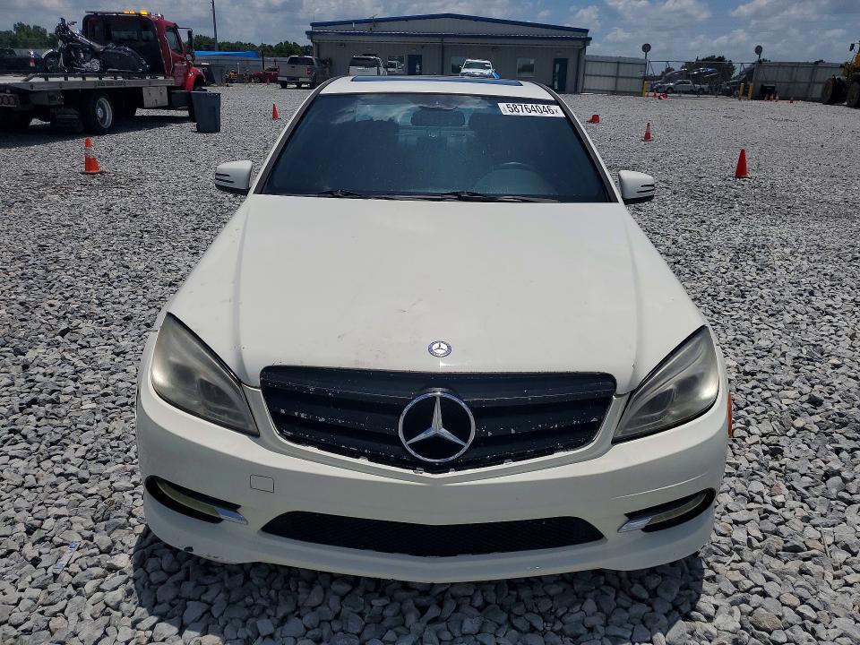 2011 Mercedes-benz C-klasse VIN WDDGF5EB5BR137136 COPART salvage auction — MINOR DENT/SCRATCHES, Fl - Certificate Of Title, sold $475 on 2026-07-24 (photo 5)