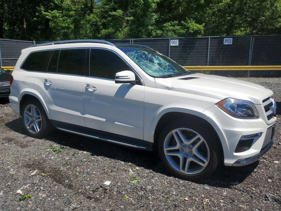 2015 Mercedes-benz VIN 4JGDF7DE8FA570275 COPART salvage auction — ROOF, Md - Cert Of Salvage > 75% Damage, sold $4,150 on 2026-07-02 (photo 4)