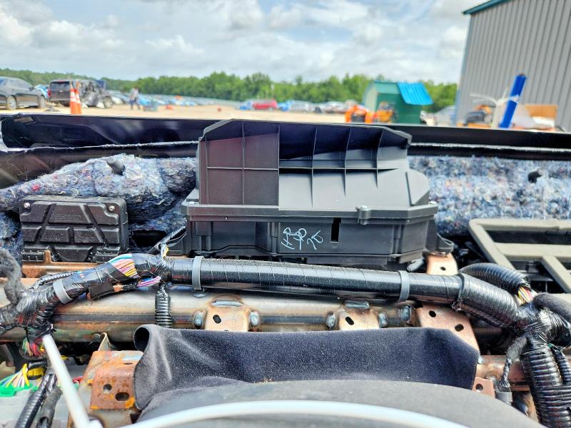 2025 Honda VIN 1HGCY2F8XSA010399 COPART salvage auction — SIDE, Fl - Cert Of Title Slvg Rebuildable, sold $7,100 on 2026-07-31 (photo 9)
