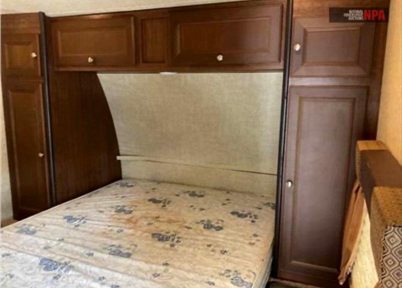 2015 Keystone Keystone VIN 4YDT30328FF815535 COPART salvage auction — MINOR DENT/SCRATCHES, AR - CERTIFICATE OF TITLE (P), sold $8,500 on 2026-07-07 (photo 5)