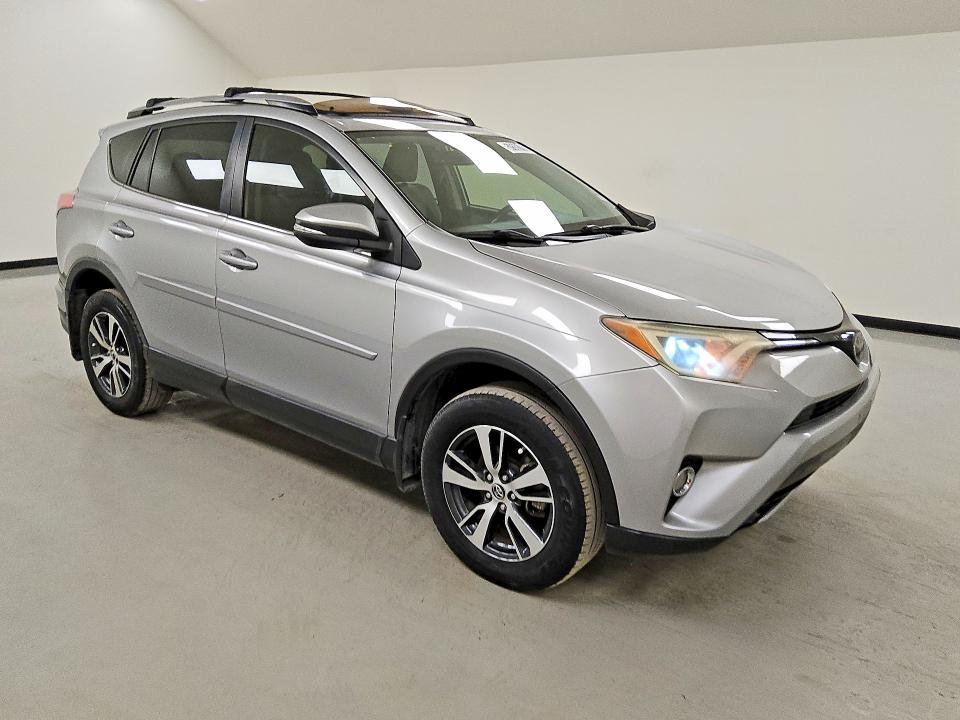 2018 Toyota Rav4 VIN JTMWFREV6JJ194806 COPART salvage auction — REAR END, TX - CERTIFICATE OF TITLE, sold $6,300 on 2026-07-14 (photo 4)