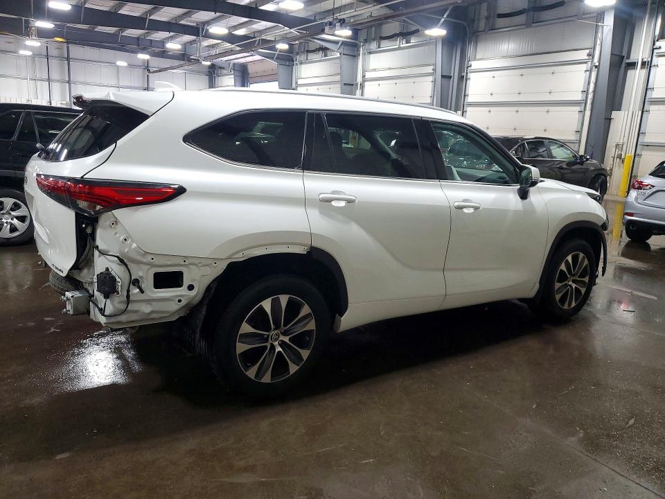 2022 Toyota Highlander VIN 5TDGZRBH0NS179138 COPART salvage auction — FRONT END, Mn - Cert Of Title-Salvage, sold $6,100 on 2026-07-28 (photo 3)