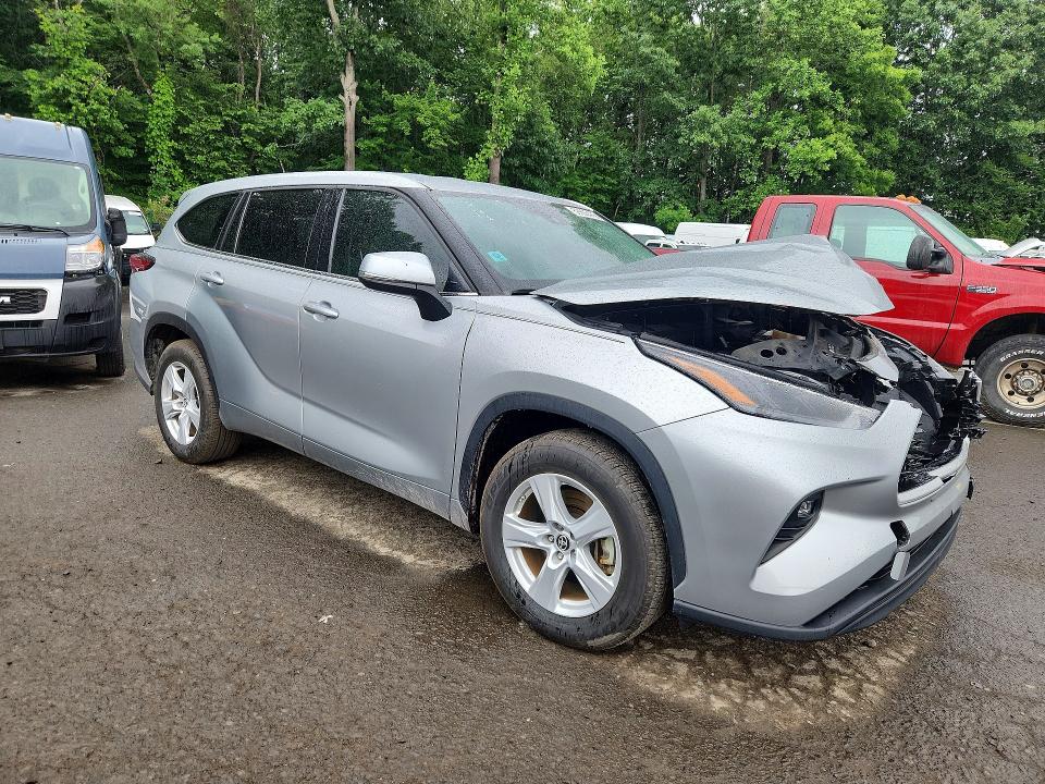 2022 Toyota VIN 5TDZARAH7NS516762 COPART salvage auction — FRONT END, Fl - Cert Of Title Slvg Rebuildable, sold $12,200 on 2026-07-09 (photo 4)