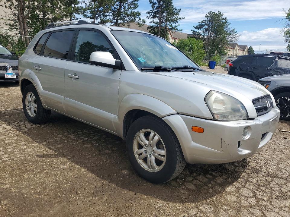 2007 Hyundai Tucson VIN KM8JN72D47U529061 COPART salvage auction — MECHANICAL, Il - Certificate Of Title, sold $450 on 2026-07-13 (photo 4)